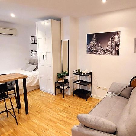 Acogedor Estudio En Delicias By Bebalmy Apartment Madrid Exterior photo