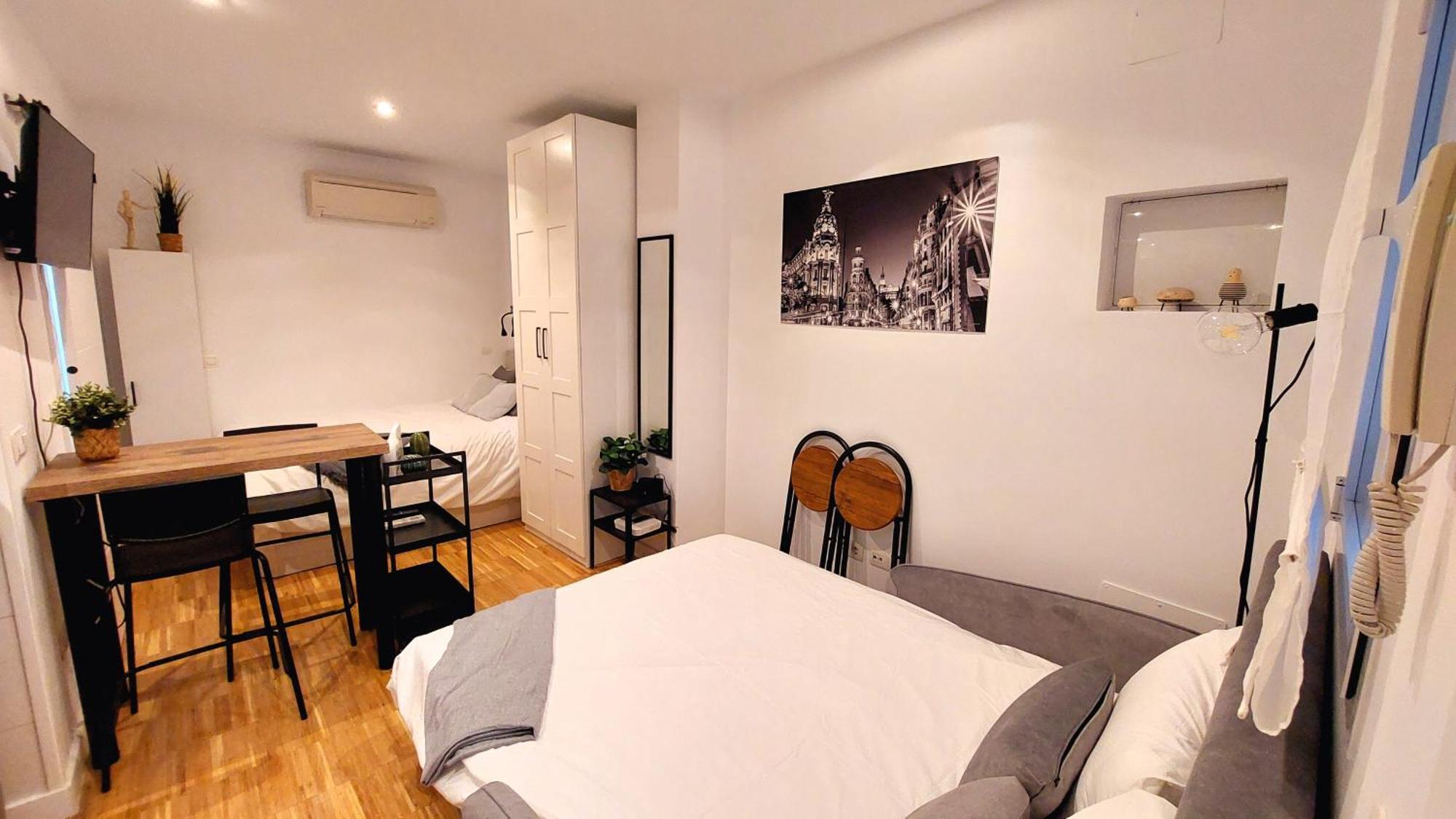 Acogedor Estudio En Delicias By Bebalmy Apartment Madrid Exterior photo